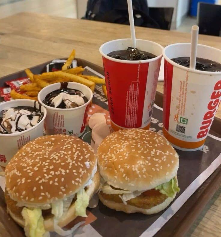 YujiItadorify's tweet photo. Me and my big brother went out for burgers together! https://t.co/tGnA19jEiW