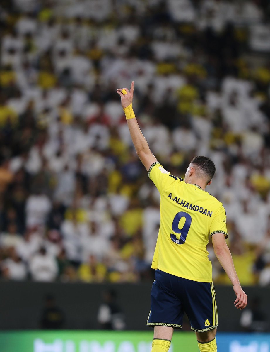 7amdan_abood's tweet photo. الحمدلله على الفوز 💛
ثلاث نقاط مهمة أمام أبها والقادم أجمل بإذن الله. 
شكراً لجمهورنا العظيم على الدعم المستمر 💛💙
#دوري_روشن_السعودي #النصر_أبها https://t.co/9WTzrcqAtX