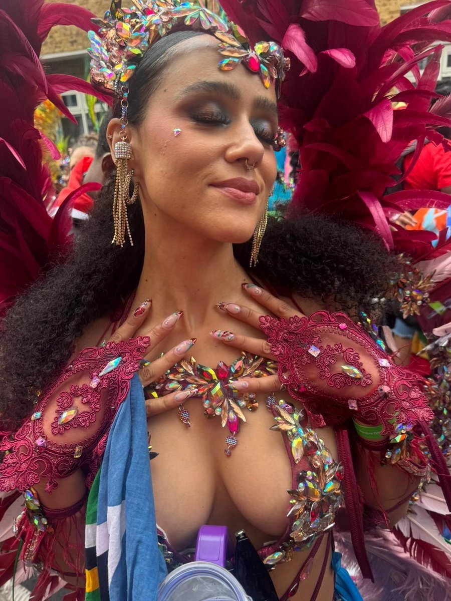 actressxspot's tweet photo. Nathalie Emmanuel https://t.co/lgVAQkeL0f