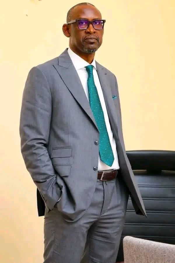 DepecheAES's tweet photo. Le Mali n'a jamais eu un ministre des affaires étrangères aussi chevronné que @AbdoulayeDiop8 qu'Allah vous accorde longue vie et santé. Allah ka ikissi ma djoukouw torô ma 🤲🏾🙏🏾
I Diop ✊❤️ https://t.co/EqOsvEMR3g