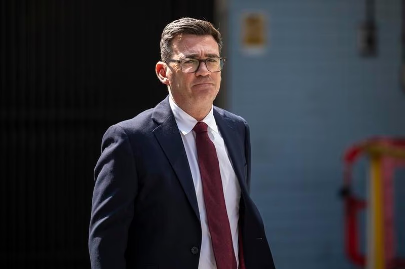 economisiones's tweet photo. #EnFoco Primer ministro británico, Andy Burnham afirmó que su gobierno será “implacable” con respecto a defender las Islas Malvinas https://t.co/8lJ0WCYltK https://t.co/nI1P27upeS