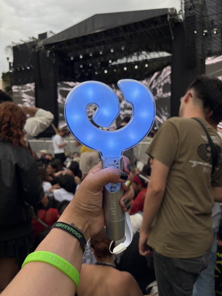 bruna_camz's tweet photo. 2023 / 2026 💙
de camarote pra pp proxima vez quero sentar no colo do aespa https://t.co/MjXeC4JKAc