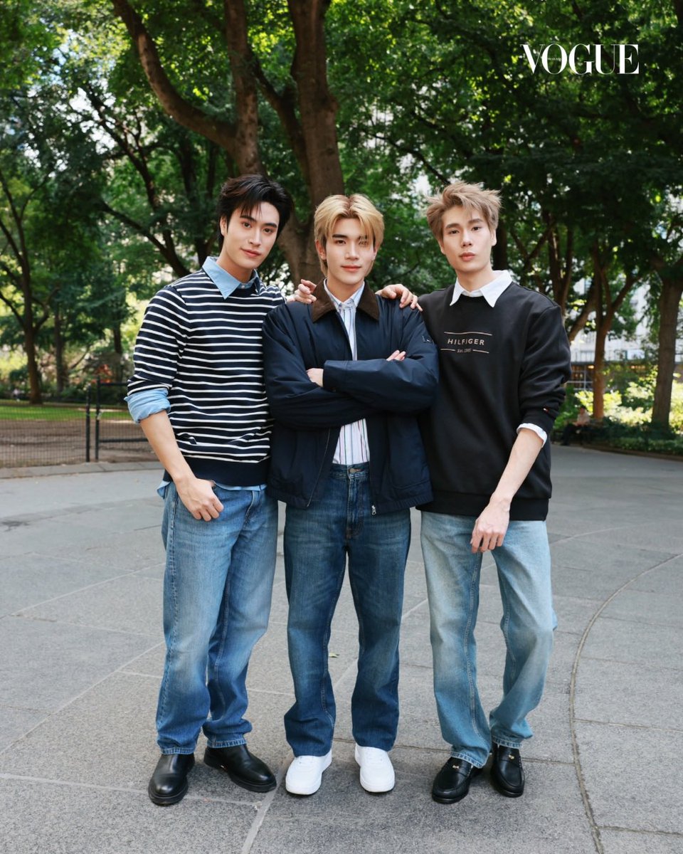 VogueThailand's tweet photo. #VogueExclusive เปิดภาพของสามหนุ่มแอมบาสเดอร์ของ Tommy Hilfiger อย่าง ‘เจมีไนน์-โฟร์ท-ภูวินทร์’ @gemini_ti @tawattannn @phuwintang ในวันสบายๆ ส่งตรงจากมหานครนิวยอร์ก ประเทศสหรัฐอเมริกา ในโททัลลุคจาก Tommy Hilfiger @TommyHilfiger ก่อนร่วมชม Tommy Hilfiger Spring 2027 Runway Show ณ The Plaza New York หนึ่งในสถานที่ระดับตำนานของมหานครนิวยอร์ก ซึ่งครั้งหนึ่งเคยเป็นที่พำนักของดีไซเนอร์ผู้ก่อตั้งแบรนด์นานกว่าทศวรรษ

เตรียมติดตามแฟชั่นโชว์ครั้งสำคัญนี้พร้อมกันในวันที่ 11 ก.ย. 69 เวลา 01.00 น. ตามเวลาประเทศไทย
#TommyHilfiger #fourthnattawat #gemininorawit #phuwintang 

Photo: Gann photo