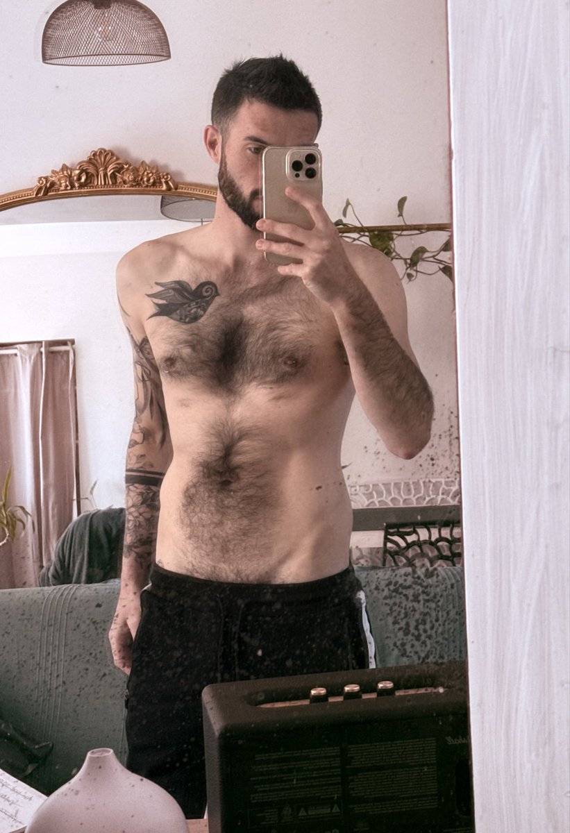 X3N5i's tweet photo. DO U  LIKE HAIRY MEN ? 🦦 https://t.co/guZNDQvQvb