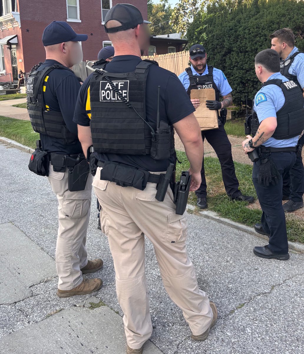 SLMPD's tweet photo. Yesterday evening, while patrolling the JVL, #SLMPD District 4 officers attempted to stop a vehicle that had expired plates. The male passenger immediately fled from the vehicle on foot, but officers and ATF agents were able to catch up and take him into custody. The man was found to be in possession of a stolen gun and suspected narcotics.