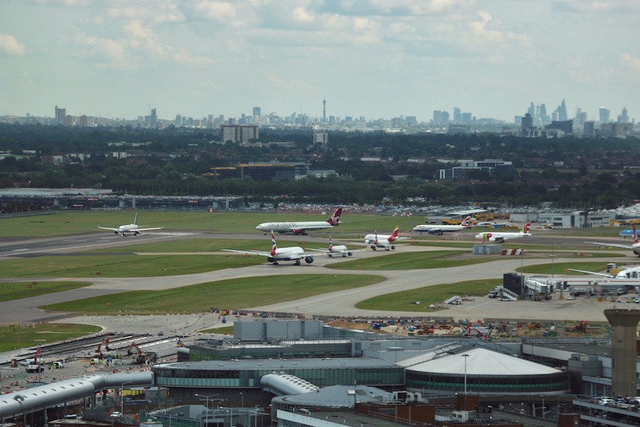 ATC Glitch Cancels Hundreds of Flights in the U.K. | AirlineGeeks.com