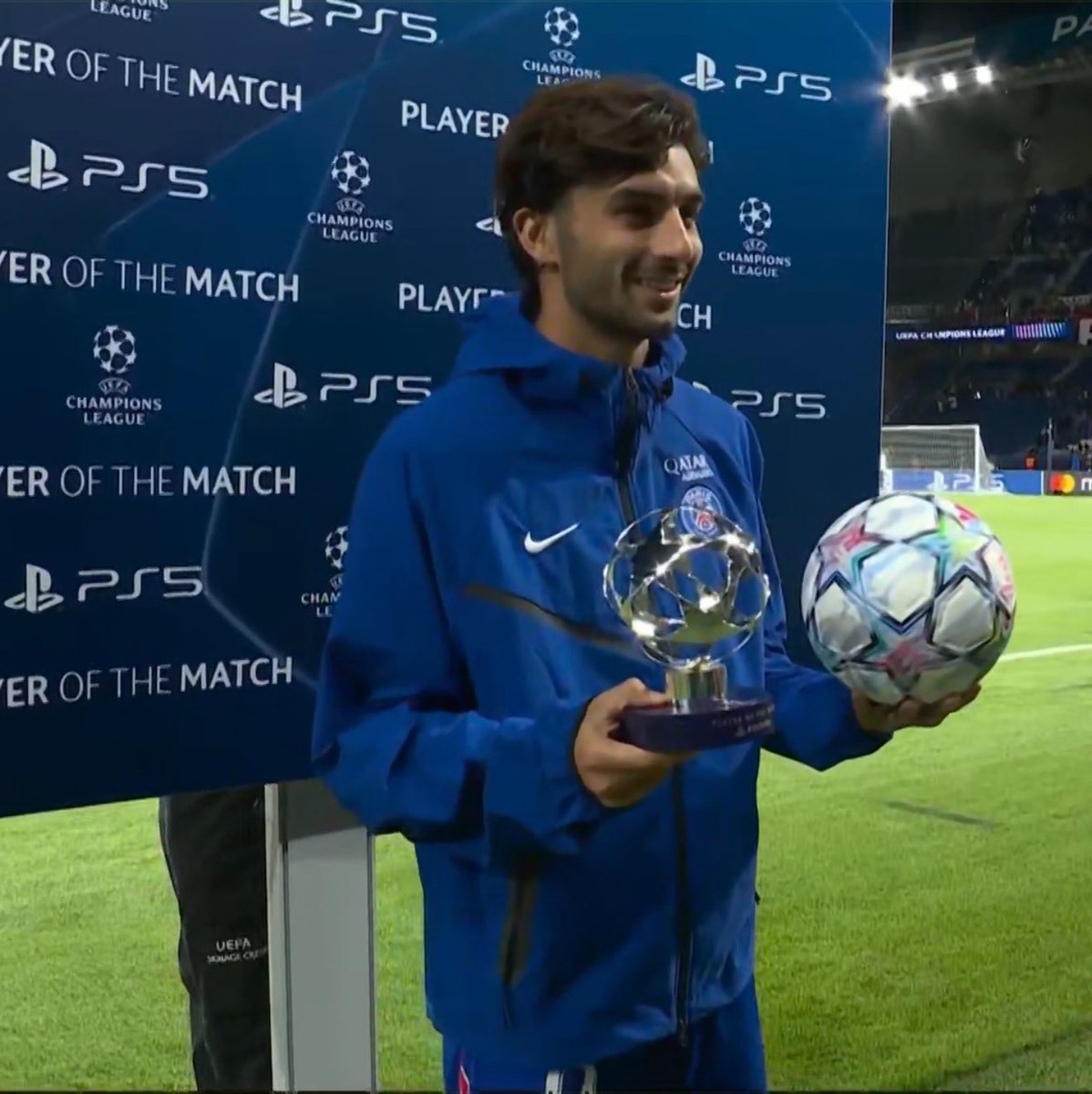 torresletters's tweet photo. Ferran takes the award for best player of the match and the ball for the three goals, what a pride prince 🥹❤️ https://t.co/V4gmSk1gCa