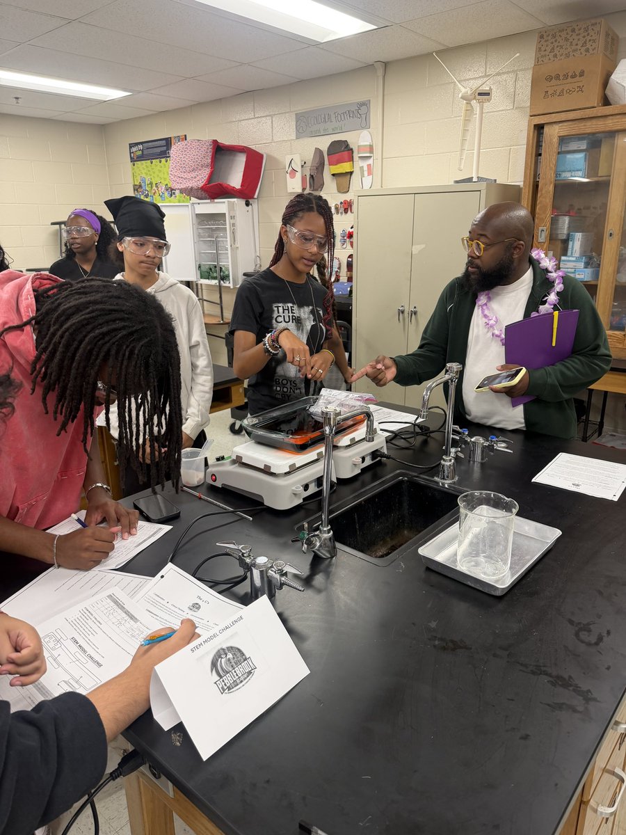 STEMTania's tweet photo. What a great day it was at Pebblebrook HS! Their STEM Academy is officially STEM-certified. Congratulations!! 👏 https://t.co/nEowuqMMOS
