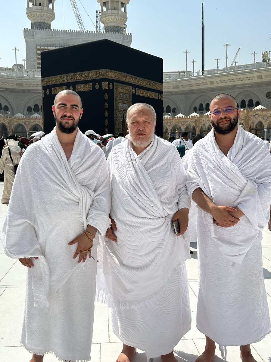 ofmuderrisoglu's tweet photo. Medine-i Münevvere’de ki Siyer-i Nebi Müşahede ve Eğitim Merkezinde 200 den fazla mekanda uzman kadromuzun gayretiyle Durus-u Meydani’de (Saha Derslerinde) 

- Siyer-i Nebi Coğrafyası,
- Tarihu’l-Harameyn ve
- Emakinu’r-Resul 
alanlarında derslerimiz devam ediyor. 

Programımız 2. Merhalesini Mekke-i Mükerreme’de devam ettiriyoruz.

Eğitimlerine devam eden gençlerimle bugün umrede bir araya geldik.

Elhamdulillah,

Siyer-i Nebi İlminin tüm alanlarında yerli ve milli şuura haiz sağlam kadrolar geliyor inşallah.