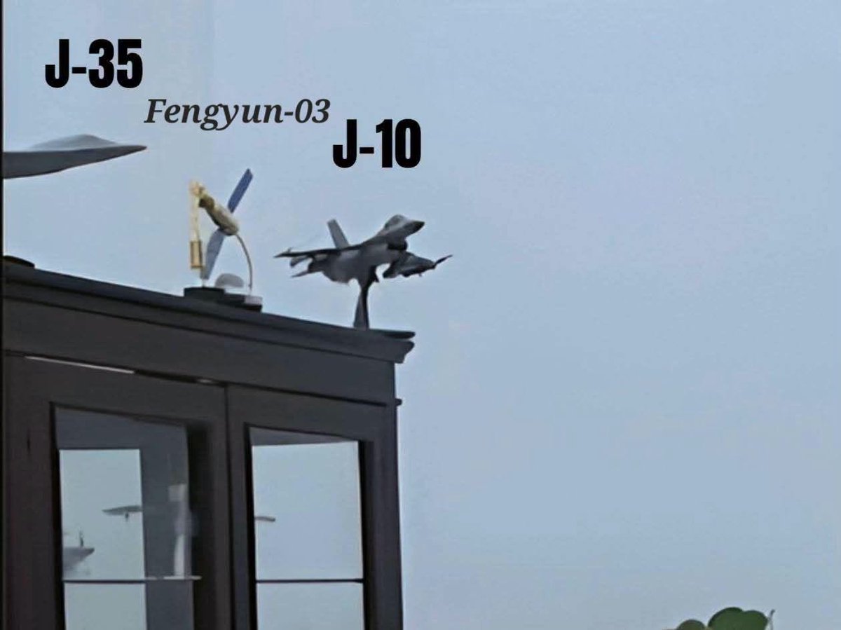 kmldial70's tweet photo. Meanwhile in #Algeria , a three scale models belongs to the #chinese #J10C ,#J35 5the gen #fighter and a recon satellite appeared on a TV show released by the #AlgerianArmy .
The hinting by the scale models in the lpast always turned into a real deals later , so stay tunned ! https://t.co/HYgH78yUKO