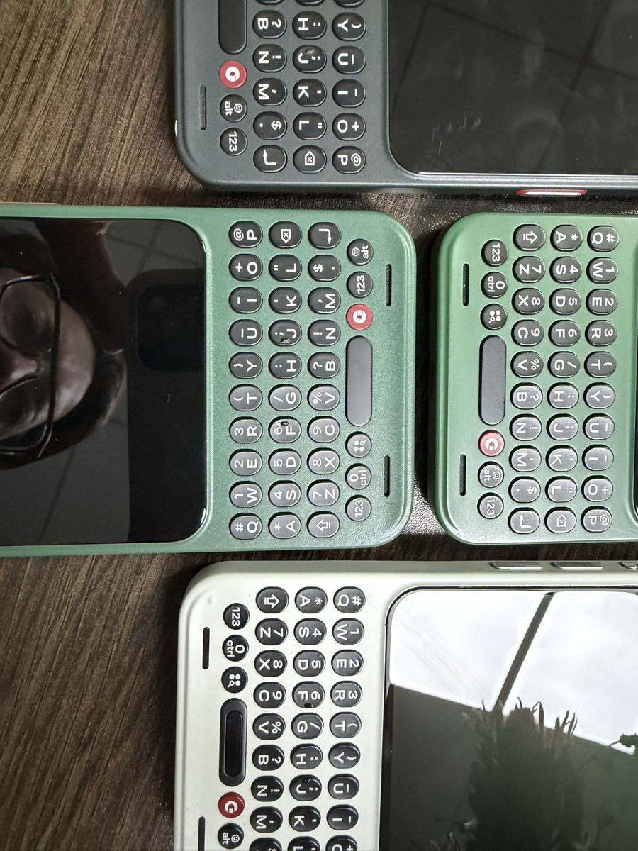crackberrykevin's tweet photo. 🚨 Just checked the math… you can order FOUR Clicks Communicators for the price of one iPhone Duo right now at https://t.co/6eLpHstegl. https://t.co/Wggptzw89Q