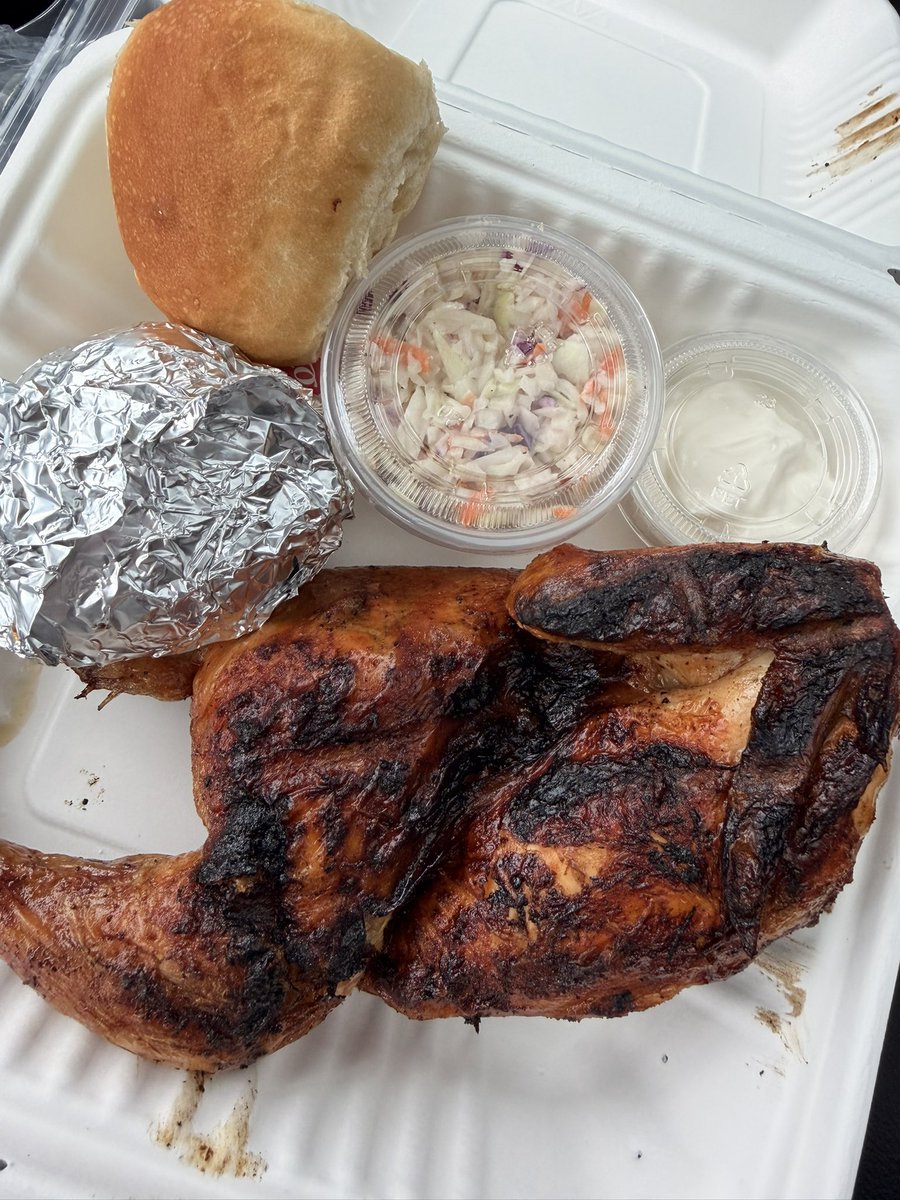Steven_Travale's tweet photo. A big thanks to St. Thomas' Anglican Church in Walkerton for the delicious chicken bbq dinner tonight🍗 ⛪️ 

Well done by the parish volunteers on another successful, sold out dinner! https://t.co/JEeDl3LVFm