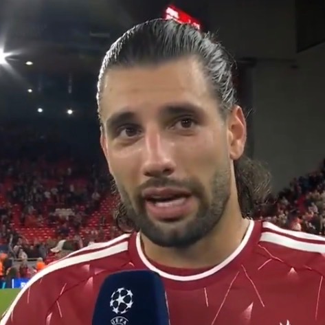 TouchlineX's tweet photo. 🚨🗣️ 𝗡𝗘𝗪: Szoboszlai on Araujo assist:

"Yes, I'm happy for him... But you have to ask him if he meant it but thanks to him!" *laughs* https://t.co/faTNYaQhxa