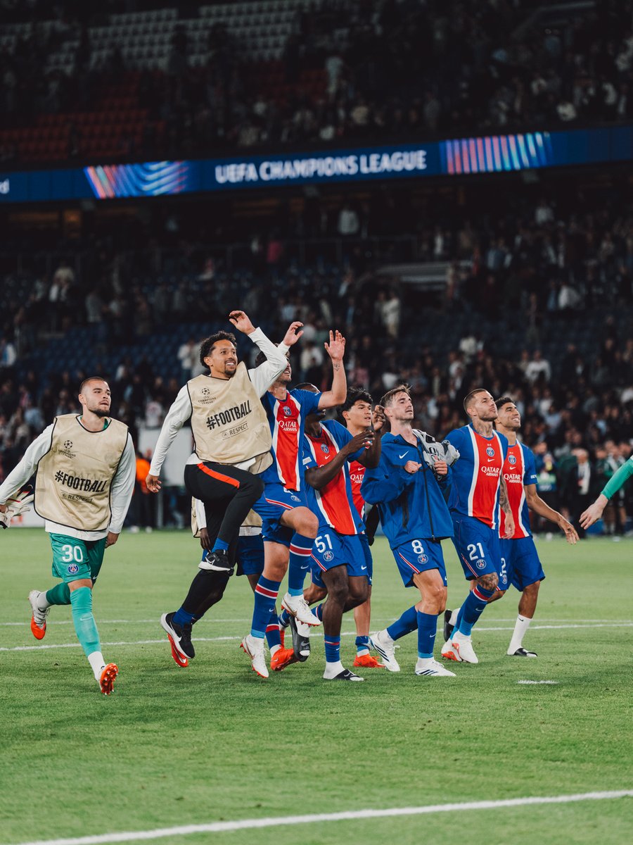 PSG_inside's tweet photo. Merci le Parc ❤️💙

#UCL https://t.co/fvI77v9NcJ