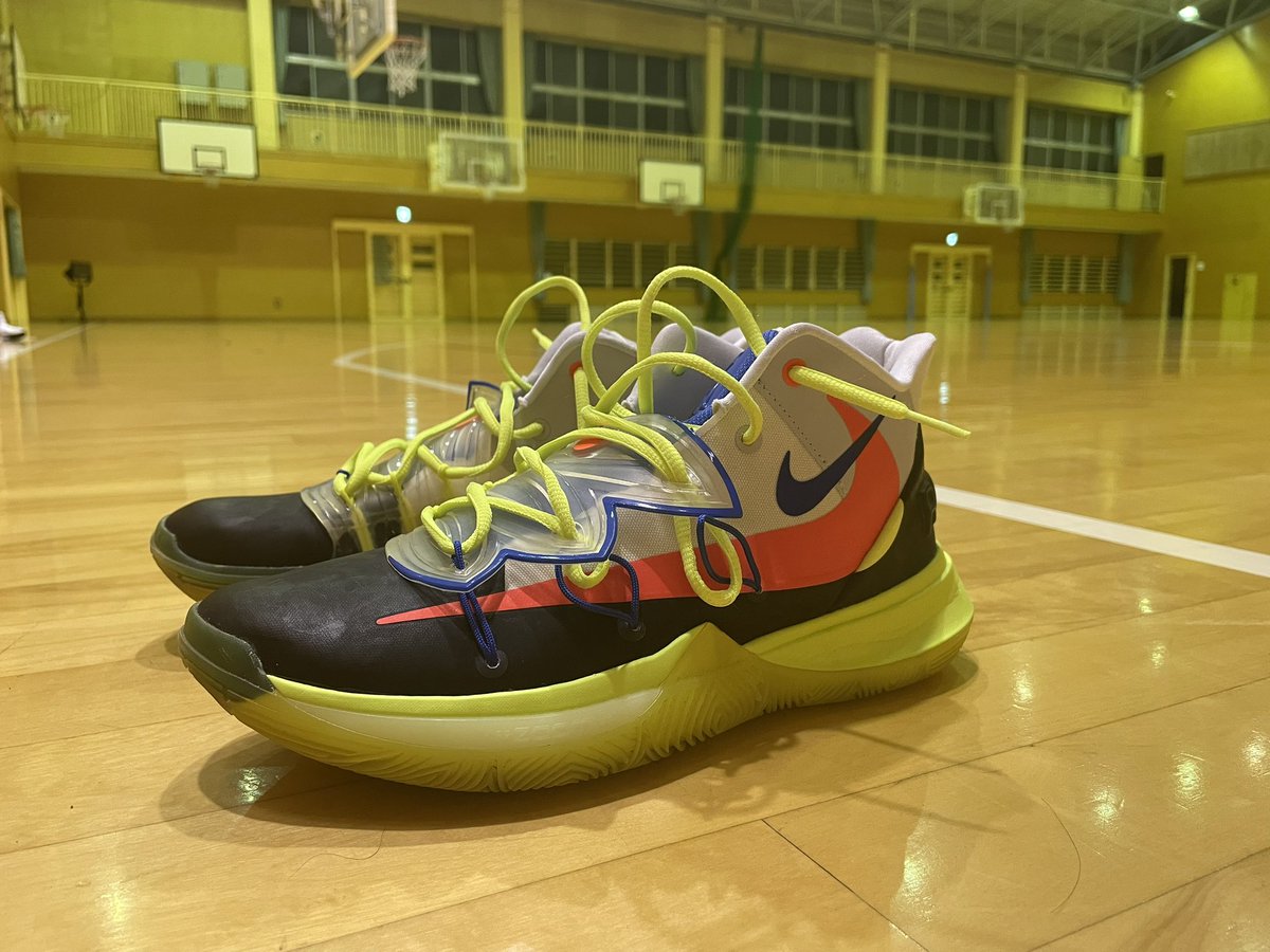 No_name_oj's tweet photo. æ°Žæð
shooting day
仿¥ããããããšèª²é¡ã
ãã£ã±ãgameãããããããð
ä»å€ã¯kyrie5 ROCKIT
æŽŸææŽŸækyrie
#kyrie5
#ã¹ãžãªã«ããŒã
#superfeet https://t.co/WP8LFVMTCo