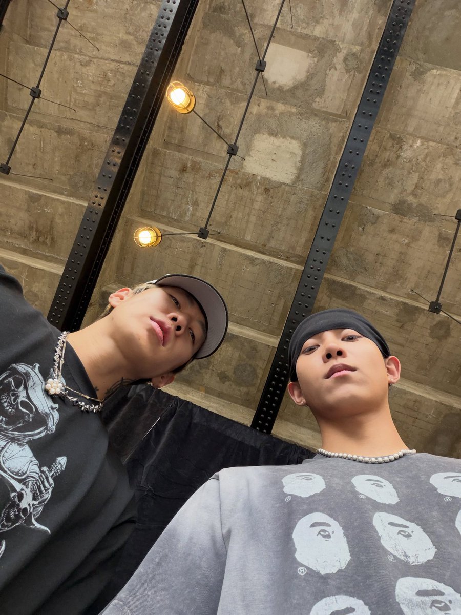 portalngshot's tweet photo. Atualização de #RYUL no 4shoboiz Instagram (1/3) 

🎵 Samansa  ·  Guanyin in the heart

“Já nem sei mais por que eu gosto tanto de ser fotografado de baixo.”

#LNGSHOT #롱샷 #률 @LNGSHOT4sho https://t.co/YpR7BF02Op