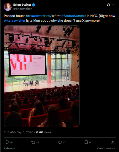 h2av8tor's tweet photo. Shot/Chaser time courtesy of the ever (dis)honest @brianstelter hyping @oliverdarcy's first #StatusSummit in NYC.
For your viewing pleasure, Mr. Stelter's cropped photo of a "packed house" verses an honest phot of the "packed house" brought to you by @LevineJonathan
Honestly, you cannot hate some of these "journalist" enough.