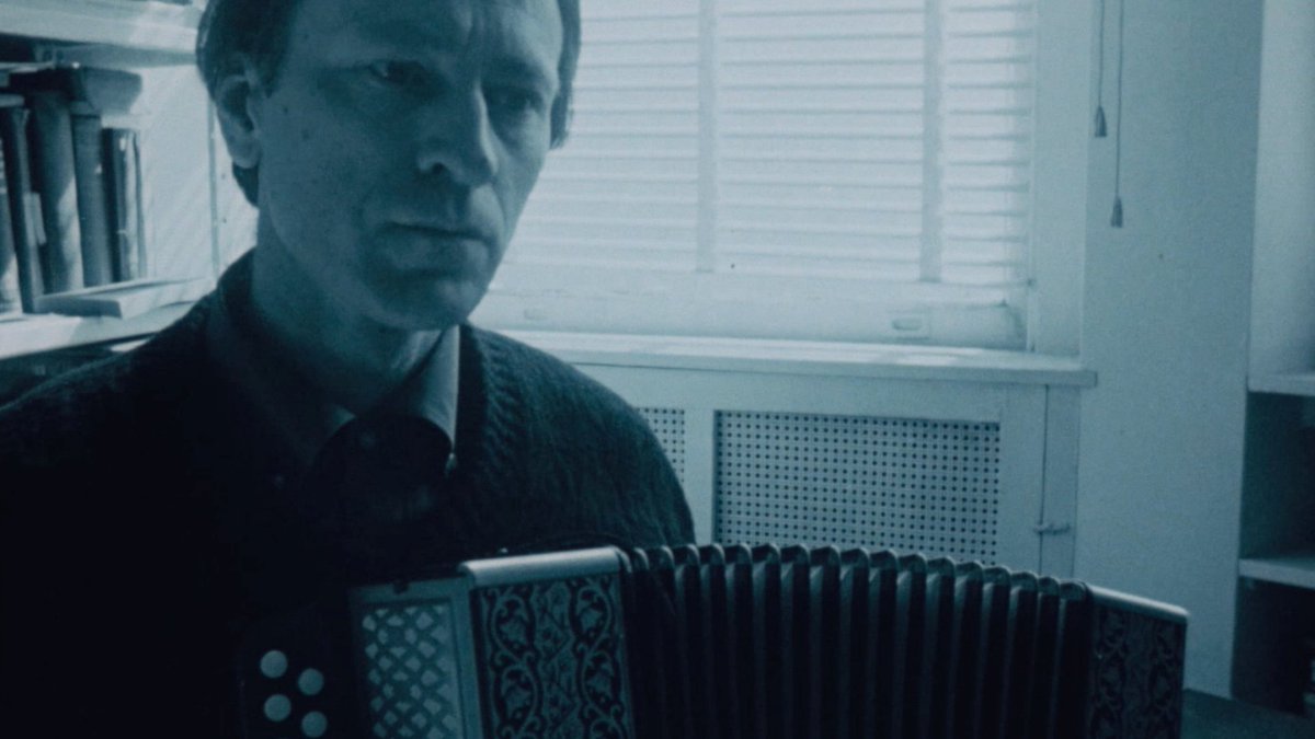 FILMICCA's tweet photo. Você sabia que temos 19 obras do artista Jonas Mekas disponíveis aqui na FILMICCA?

Obras para você descobrir e redescobrir

Assine a FILMICCA 💛🎥 https://t.co/JOJMGUMGN4