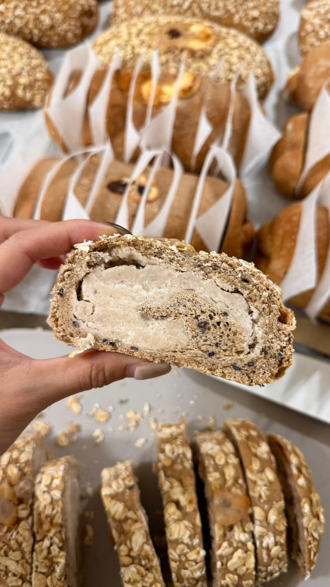 EdithMillebug's tweet photo. Sophie and I tasted different flavors of whole wheat bread.🤤🤤🤤 https://t.co/7hqeiR1I90