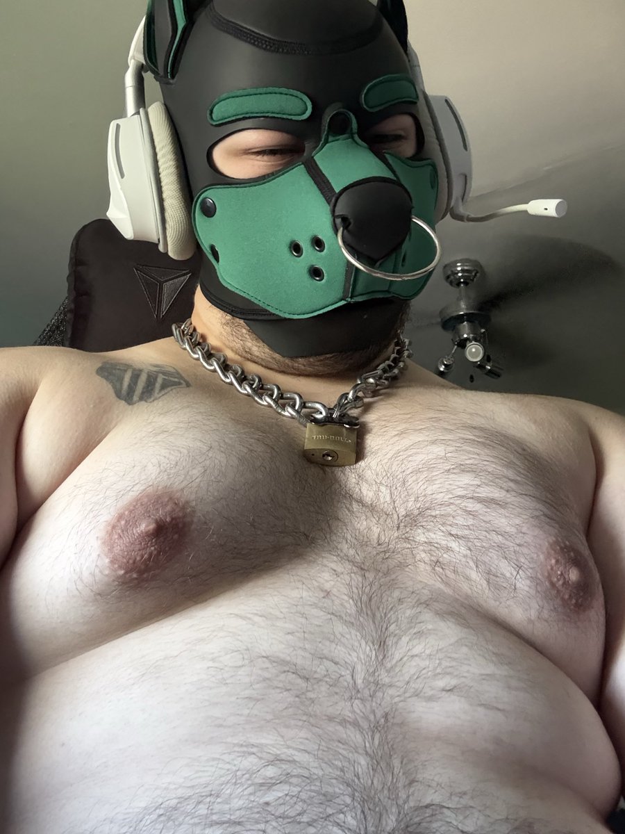 GrowingBigBull's tweet photo. Who’s playing with me?

(I’m talking about my boobs) https://t.co/MC1SqVR0Xm