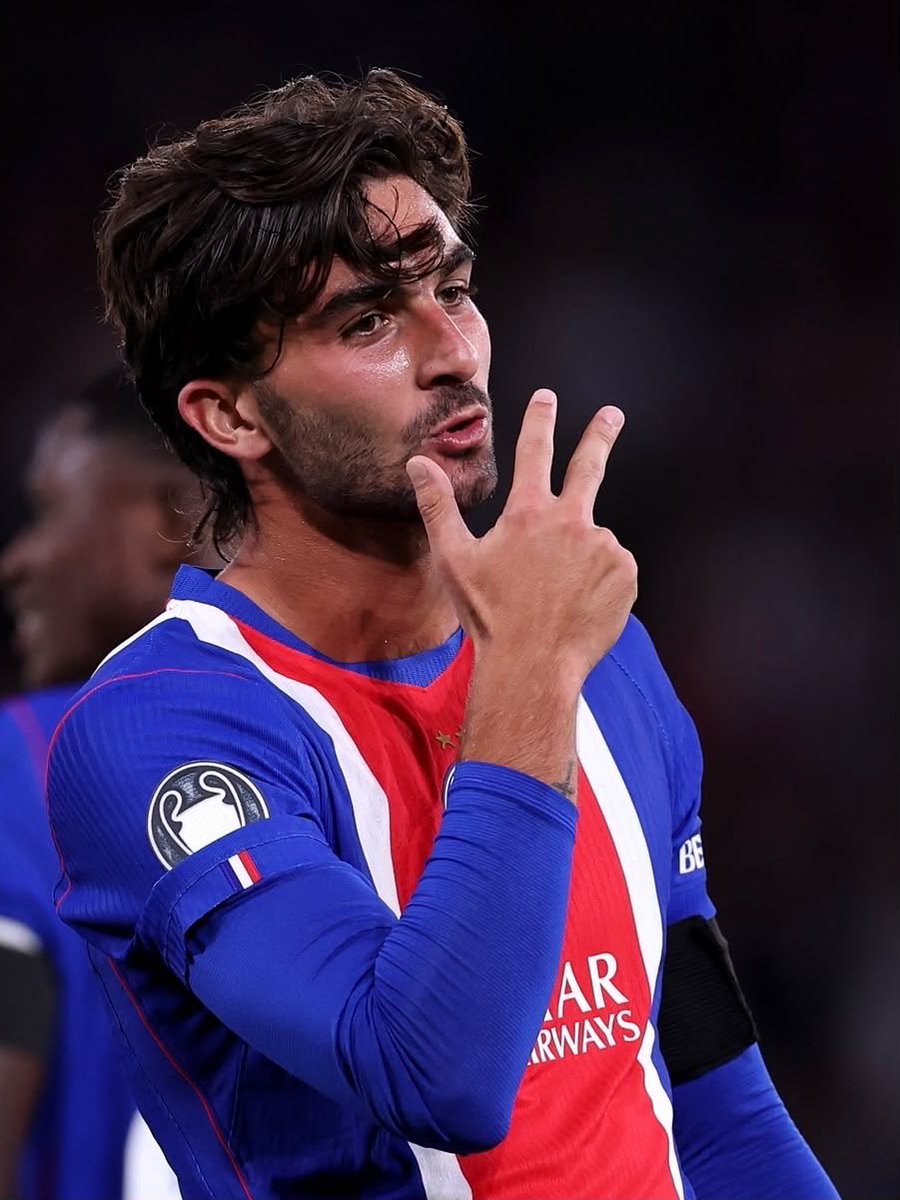 FerranTorres20's tweet photo. Increíble debut en Champions. Por muchas más noches mágicas como esta! 💫🦈 https://t.co/nJV4W62heG