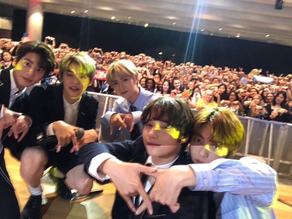 divaxdiaries's tweet photo. #daily ot5 pictures https://t.co/A9flqPtQ2h