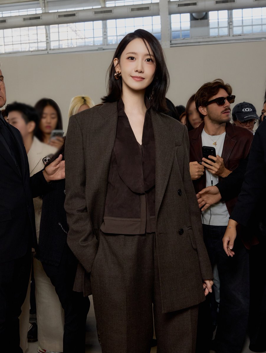 franky___a's tweet photo. 260924 YoonA - Max Mara SS27 at Milan Fashion Week
Cr. jaylim1
https://t.co/EGGWqA6A1a
#YoonA #윤아 #임윤아 #LimYoonA
#YOONAxMaxMara #YOONAxMaxMaraSS27
#MaxMaraSS27 https://t.co/0SZj24GuWT