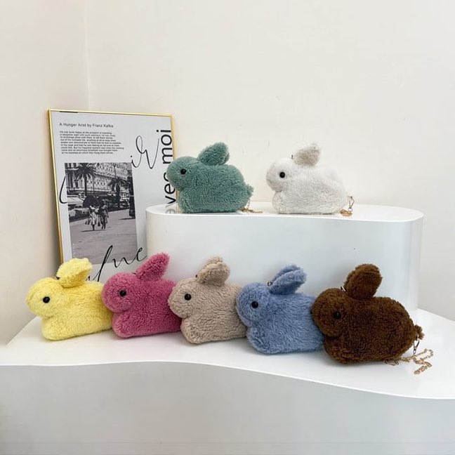 mayonacafe's tweet photo. 【MOON BEAR委託品】  
ふわもこうさちゃんショルダーバッグ (全7色) https://t.co/NSY5b4zQaI

 "姉妹店"人気アイテムの即納品が再入荷。 https://t.co/JFSZ07CRBg