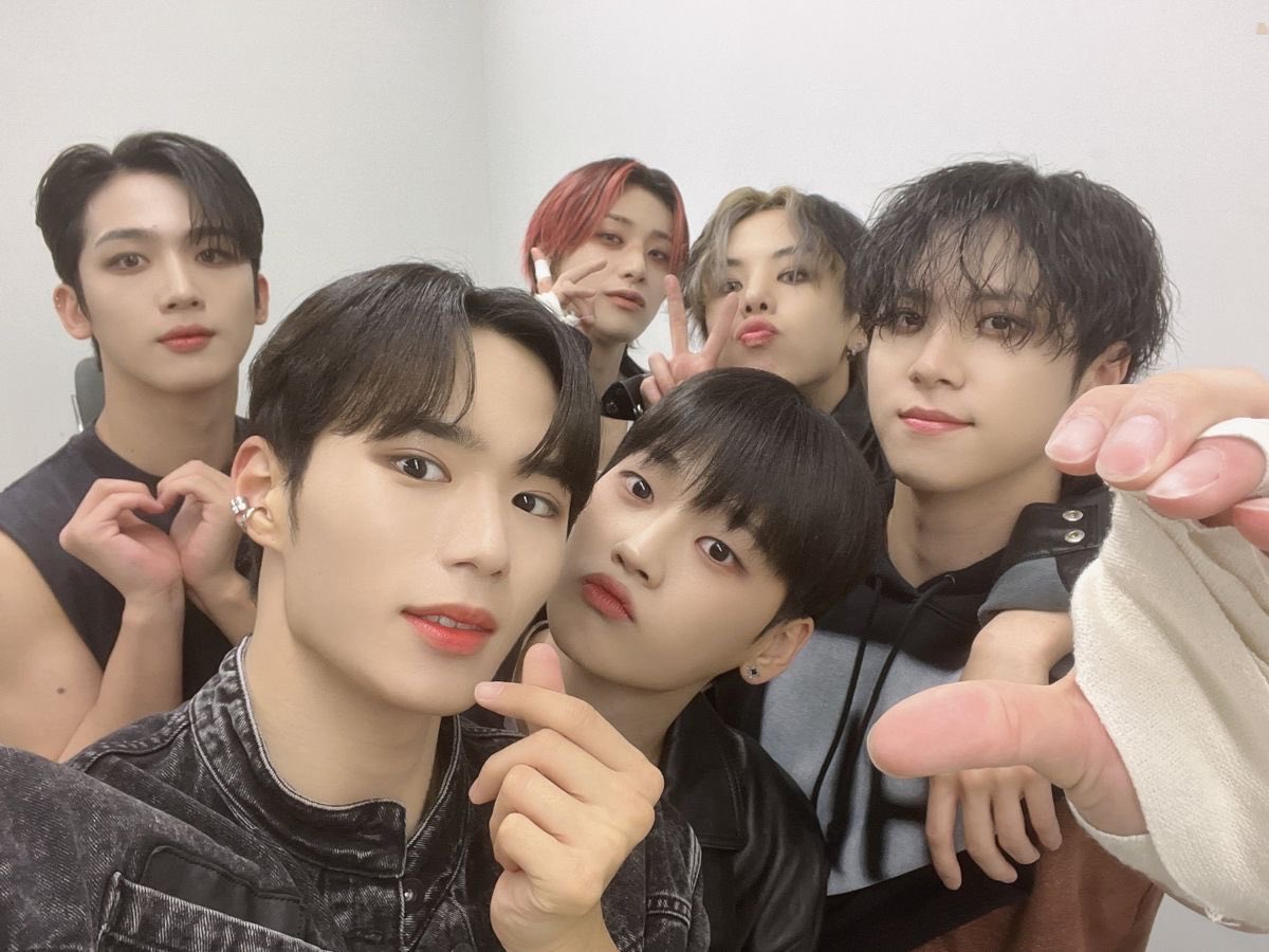 WEi_TAHANAN's tweet photo. 위아이시🌟 https://t.co/pcn3SE2vtr