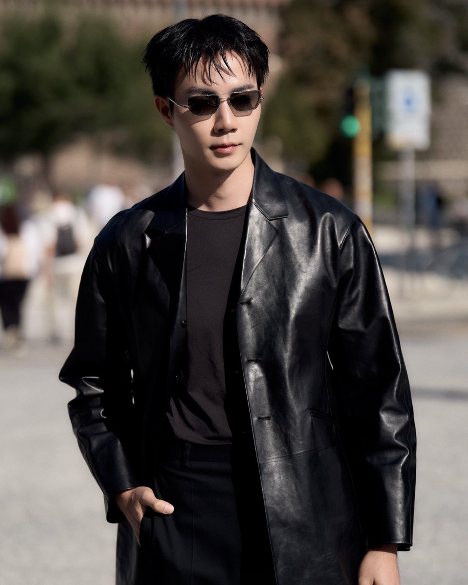 annie_Hstyles's tweet photo. เพิ่งนึกได้ พี่ซีในลุค JIL SANDER อันนี้เหมือนเล่นเรื่อง The Matrix 555555555555 😎

ZEE PRUK MFW 2027 ꩜
#JILSANDERxZEEPRUK
#JILSANDER : #ZeePruk https://t.co/uY03AAxJnS