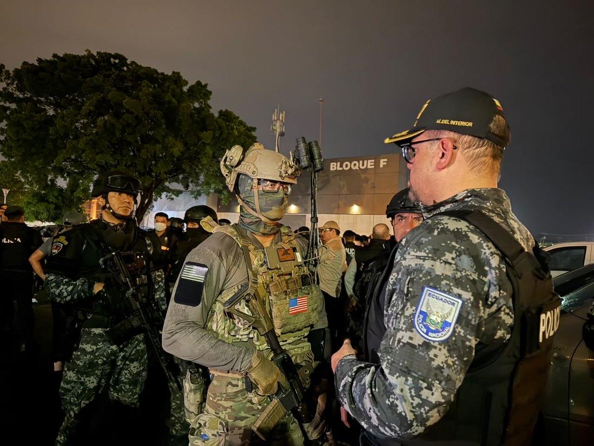 DanielNoboaOk's tweet photo. Ayer, ante la ONU, hablé de una realidad: ningún Estado puede enfrentar solo a un enemigo que cruza fronteras.

Y hoy, bajo la dirección de la Policía Nacional y con el apoyo de la DEA y el Comando Sur, desarticulamos una estructura vinculada al Cártel Jalisco Nueva Generación y detuvimos a más de 30 personas.

Gran trabajo en nuestra misión de recuperar el Ecuador y la región.