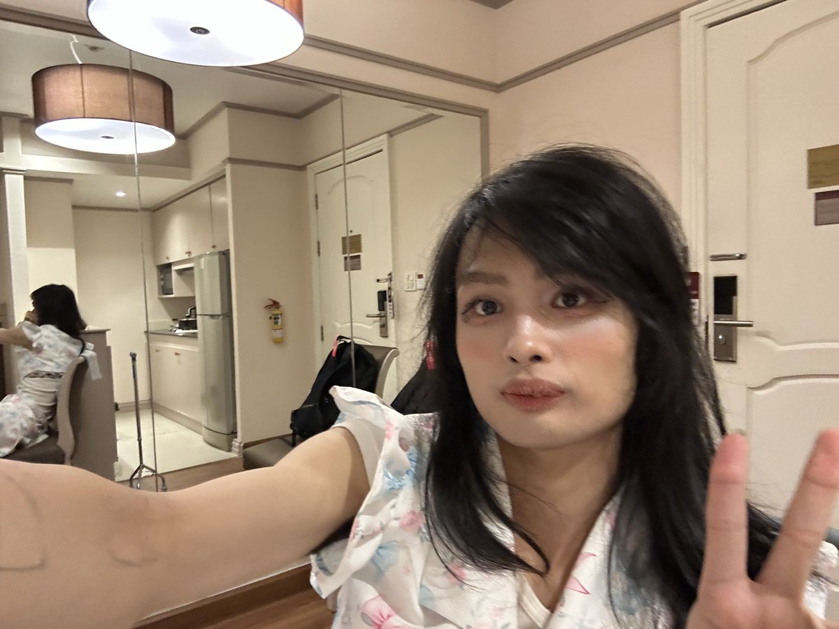 CLAXXIC_siho's tweet photo. อร่อยค่ะ 😊
Dinner with a beautiful night view! 🌃🥰✨
ホテル生活で沢山の食べ物に挑戦しました!
全て美味しかったです!
#HOPELAND https://t.co/ZUtgem0J97