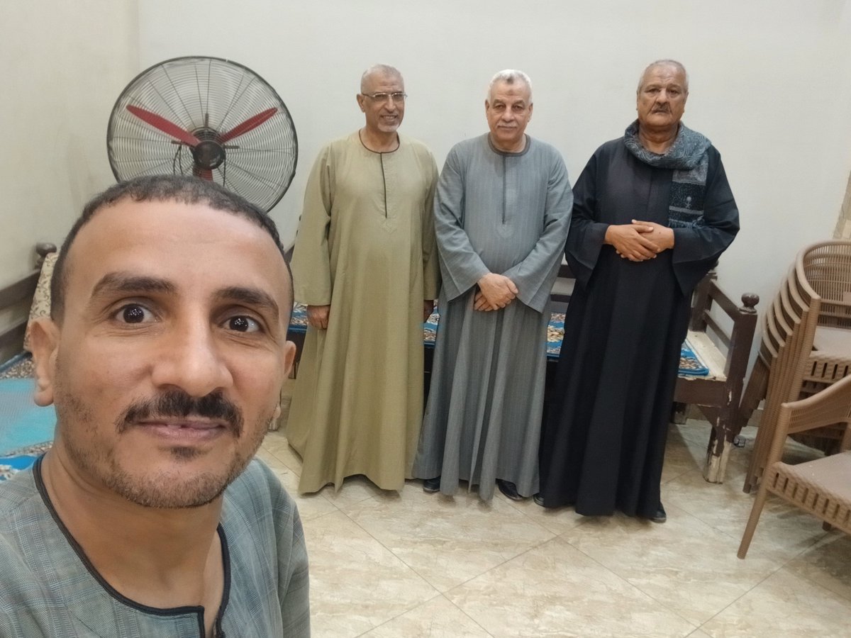 AHME55459799's tweet photo. مع الأخوة والاصدقاء والأحباب https://t.co/hAltmfNsMm