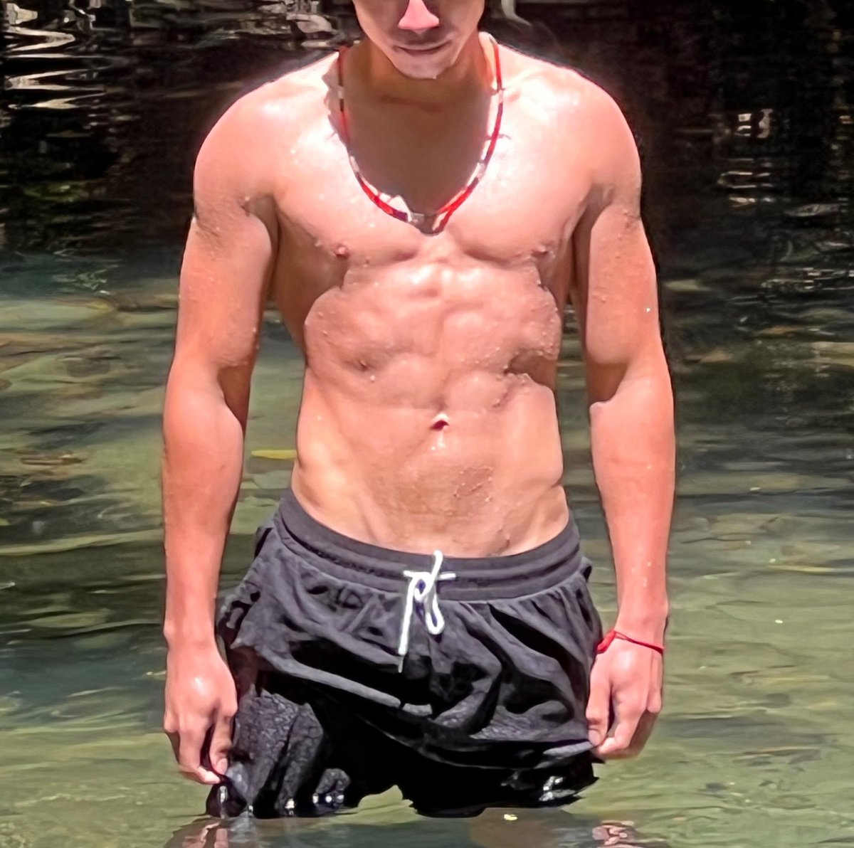 vsereiosedutor's tweet photo. Brazilian Merman 🧜🏻‍♂️✨️🏹🌊☀️🇧🇷

#merman 
#brazilian 
#boy 
#sexy 
#like 
#iara https://t.co/eS0eYOxlwk