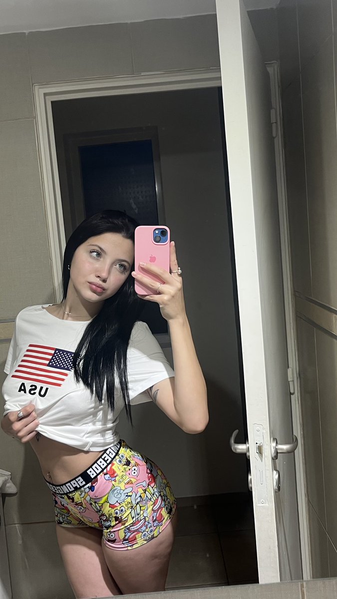 yourssmillie_'s tweet photo. Looking this cute before bed feels unnecessary🎀 https://t.co/cbtS0XAFLD