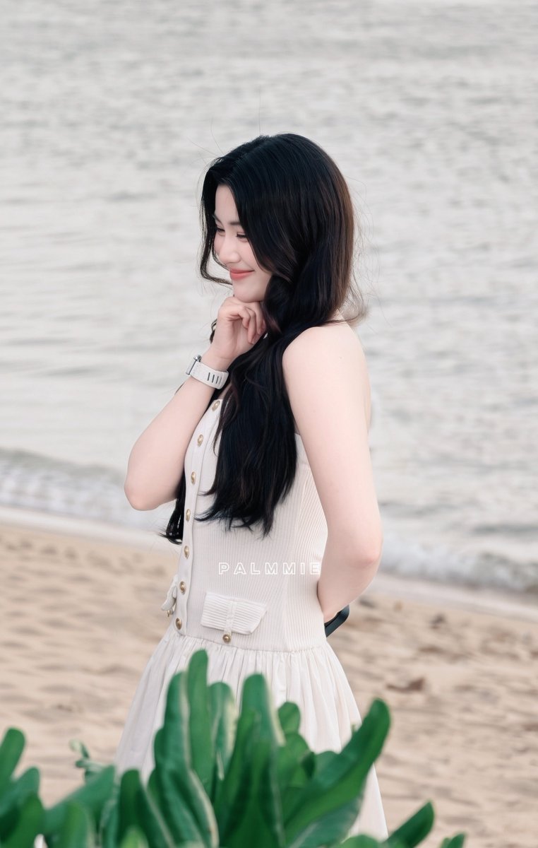 Palmmieme's tweet photo. คิดถึงคนที่มีความสุขกับทะเลที่สุด 🤍

#ginnynatnicha https://t.co/BpPllQAS9I