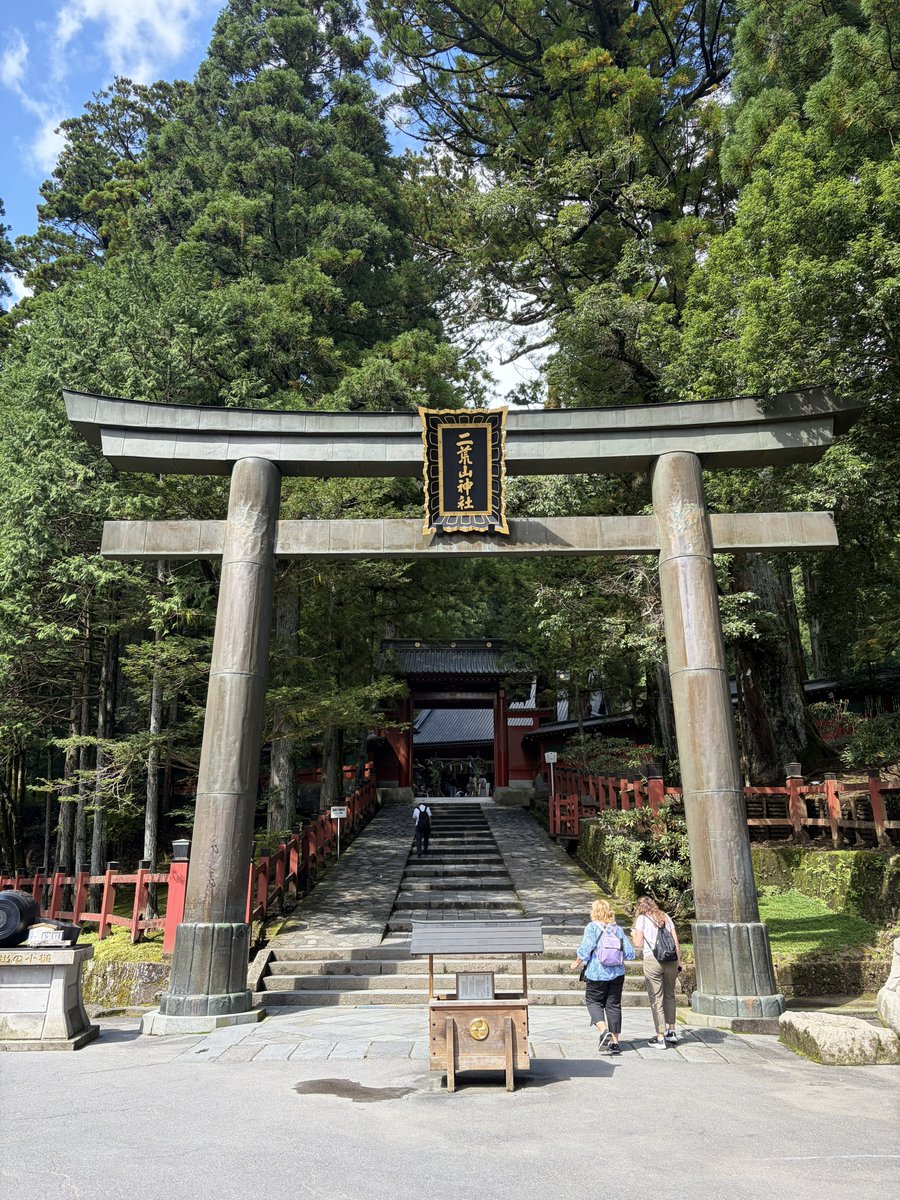 nis_seo's tweet photo. 順番めちゃくちゃだけど最初東照宮と二荒山神社。その後いろは坂から湖に行き、戻りつつの瀧尾神社は初だったけど誰もいないし物凄い雰囲気が良かった。 https://t.co/PmM3NJFLOe