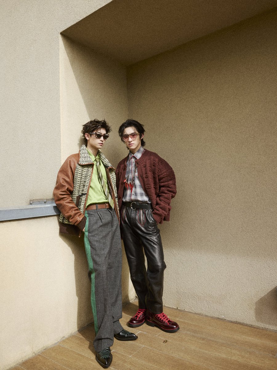 DomundiTV's tweet photo. WHERE TEXTURES MEET ATTITUDE 🍂

Thomas @tthomastc and Kong @kongjiro_ embrace MARNI’s distinctive language through rich textures, expressive details, and a striking play of colour.

THOMAS KONG MFW SS27
#MARNIxTHOMASKONG
#Marni #MarniTH
#Marniss27
#tthomastc #kongjiro
#thomaskong