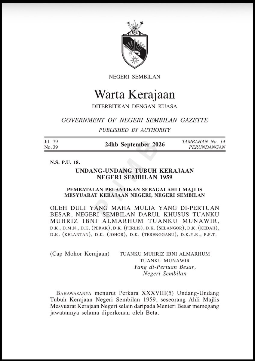StratCommX's tweet photo. Dah warta dah pemecatan 10 exco tu. Nasi dah jadi bubur 😂 https://t.co/mHbZFK6zrI