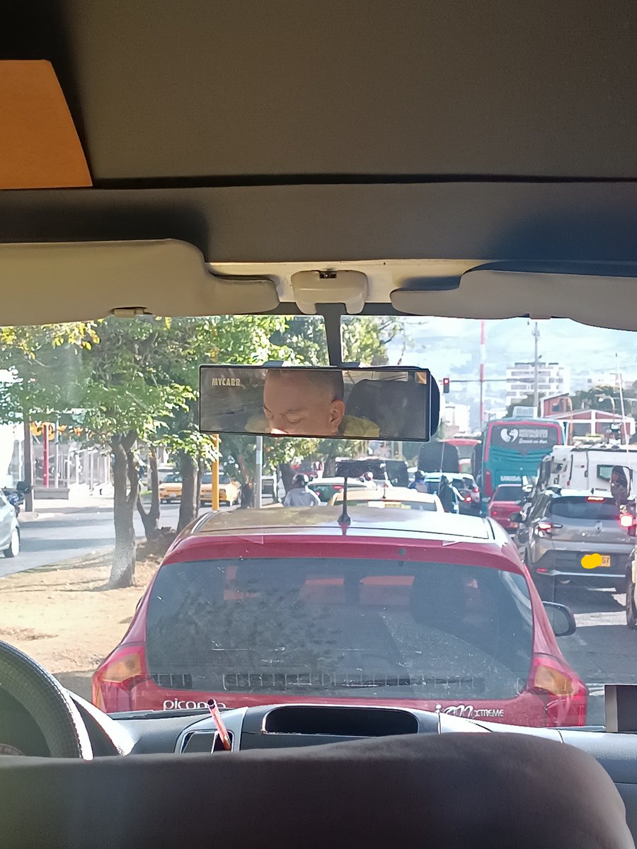 SteveMauroHD's tweet photo. Al autoproclamado Alcalde fracasado, @NicolasToro2026, no le sale ni un día sin carro... @alcaldiapasto https://t.co/d6W3ENXsYb