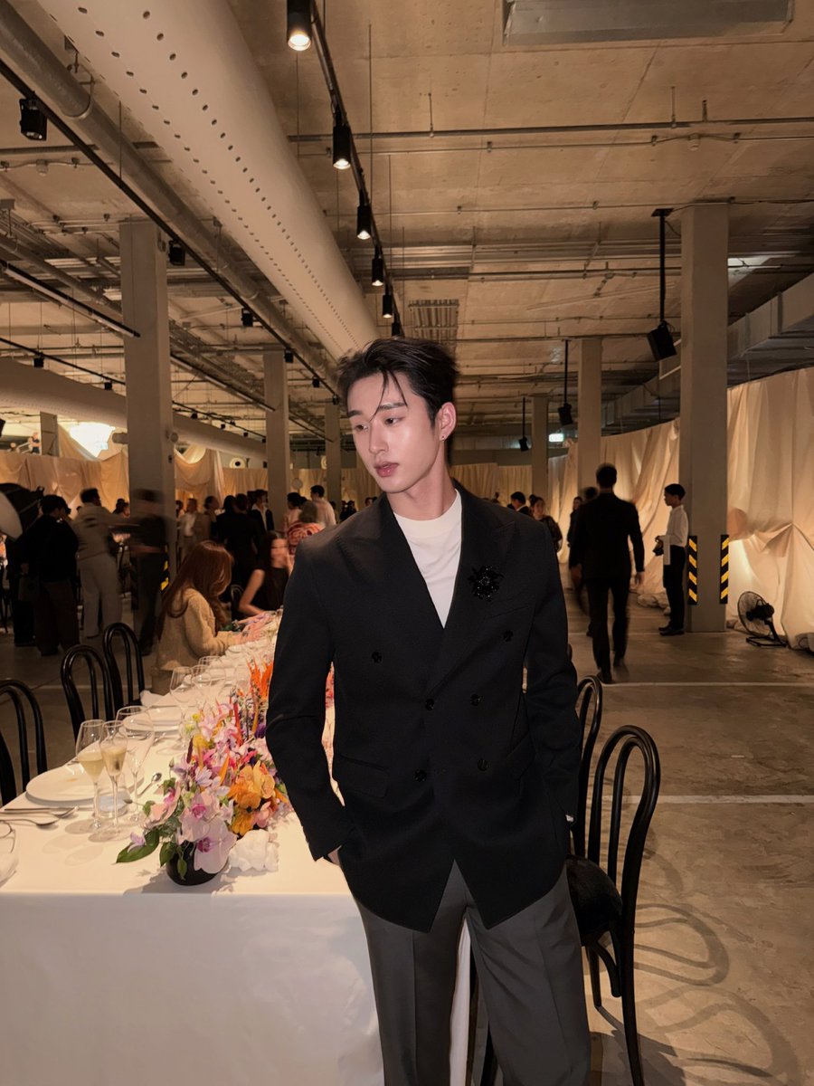 harxeuphoria's tweet photo. est instagram update from the chanel event at dib bangkok 🖤

꒰ #est_rvp ꒱ 
#CHANELxEST https://t.co/Ki57jbW2Xg