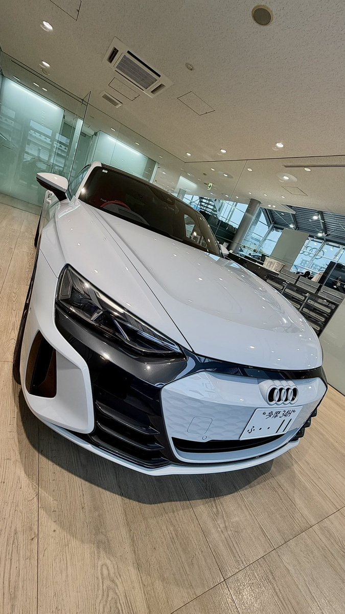 Egoistic_kaz's tweet photo. A5coupéからe-tron GTに乗り換えました🚗

A5、8年間ありがとう😌
改めてe-tron GTよろしく🤝

#車好きと繋がりたい
#Audi
#etrongt https://t.co/OXHovh2fxJ