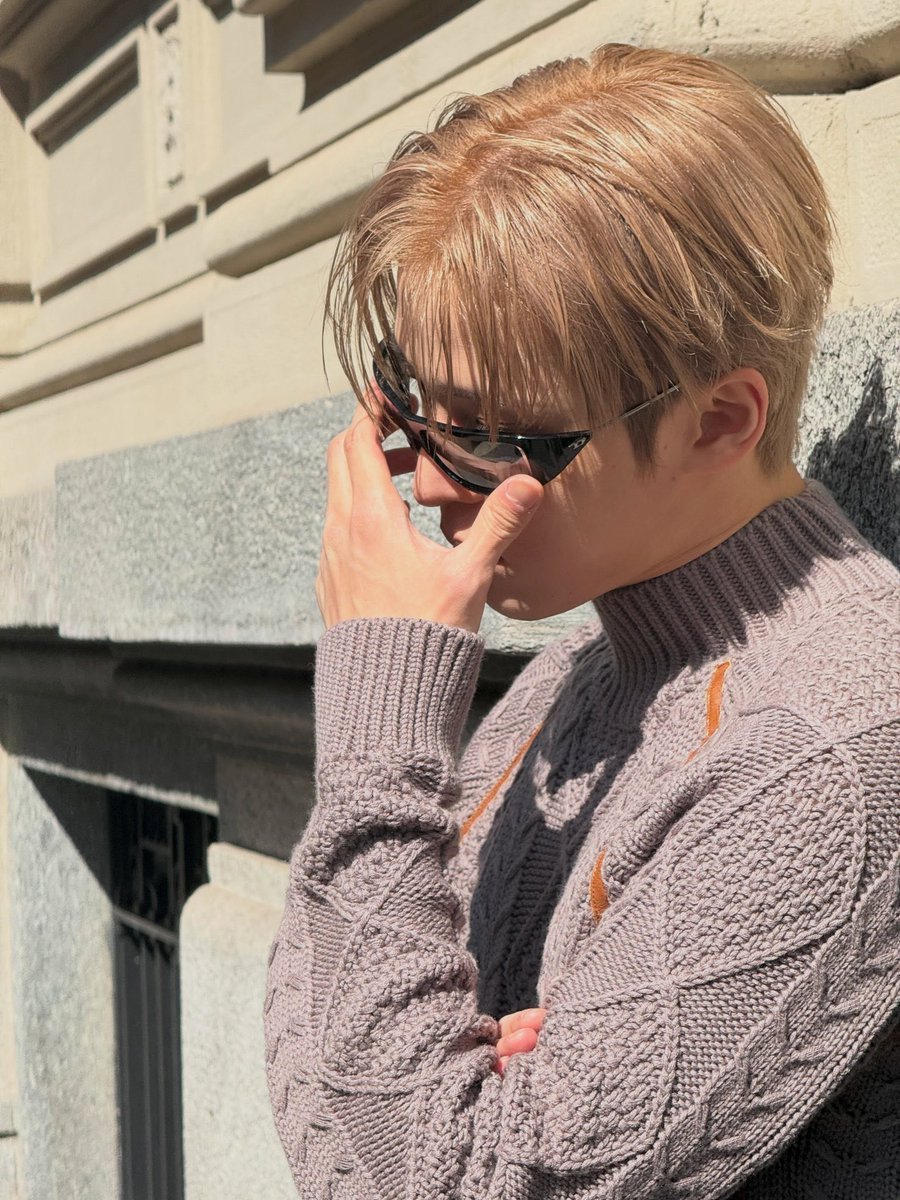 0214jaeist's tweet photo. do you ever feel like you want to be begging on your knees, but you don’t know what you're begging for? I just feel like yunho pleaseㅠ https://t.co/YyyX0fvbJm