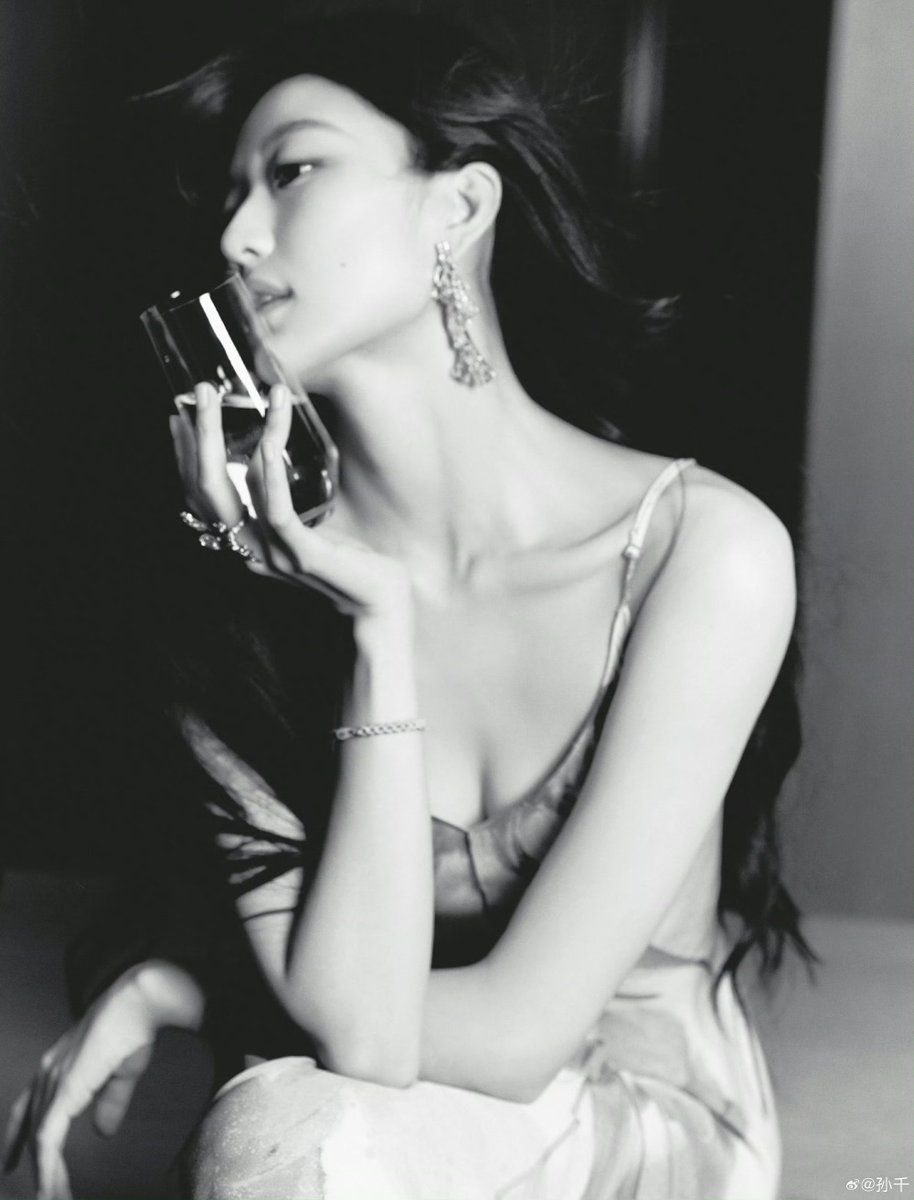 sunqiansource's tweet photo. 260924 孙千 weibo update

“🌙👀”

#孙千 #SunQian https://t.co/jtwcbDATwJ