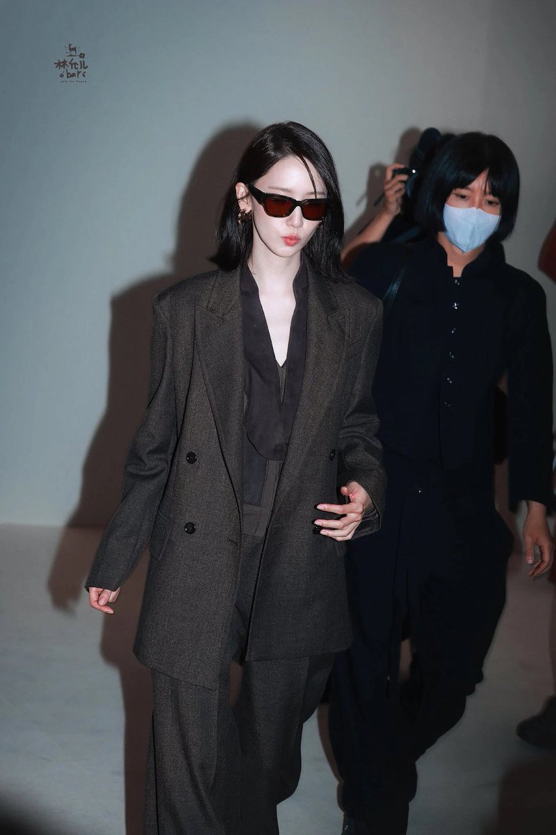 pannchoa's tweet photo. SNSD's Yoona receives praises for her mature styling at the Max Mara show
https://t.co/3laTG0iGRT https://t.co/ppYvcrLEeg