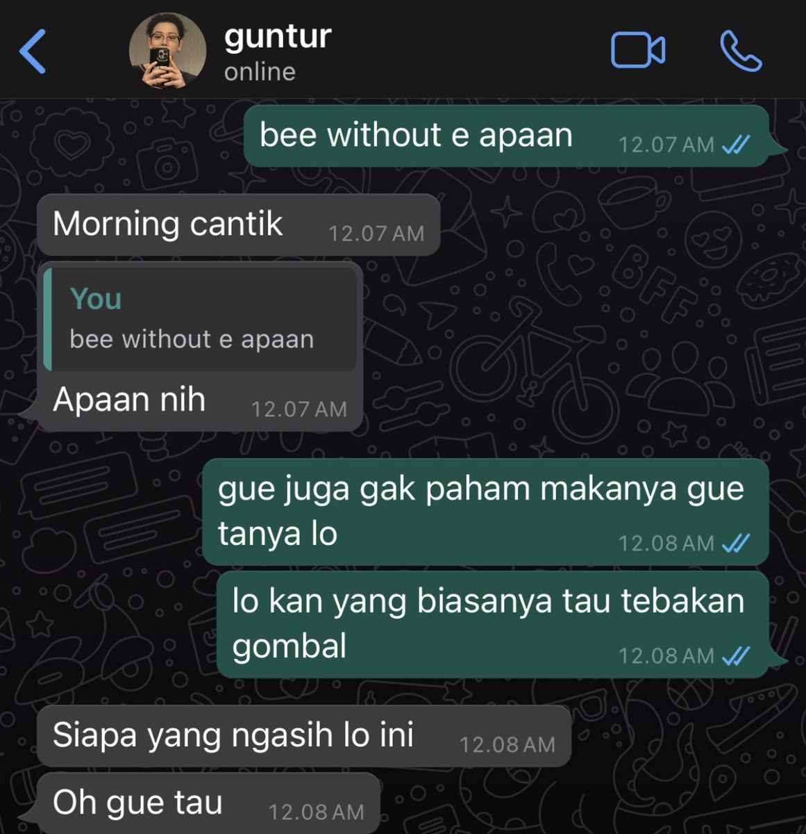 Summer6pm's tweet photo. Masih sama yang bertiga itu tapi versi gagal gombal. 

— Daengsung Taessung Meongsan one tweet au https://t.co/0mpGvLpG8M
