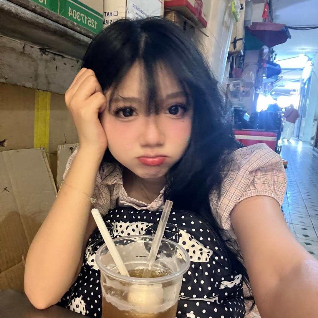 is2youmari's tweet photo. chớp nhoáng ở SG, ước gì cò thêm thời gian để ở lại lâu hơnnnn https://t.co/DIE8TF9jth