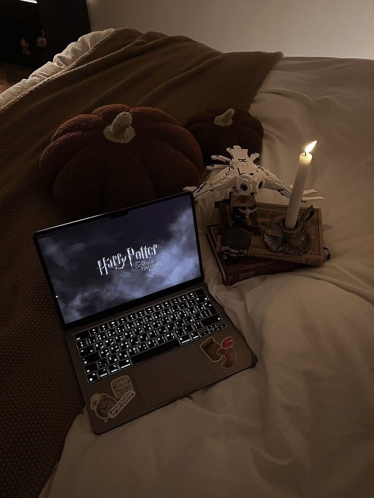 lassybees's tweet photo. always &amp; forever a harry potter fan https://t.co/YUASZKiPa3