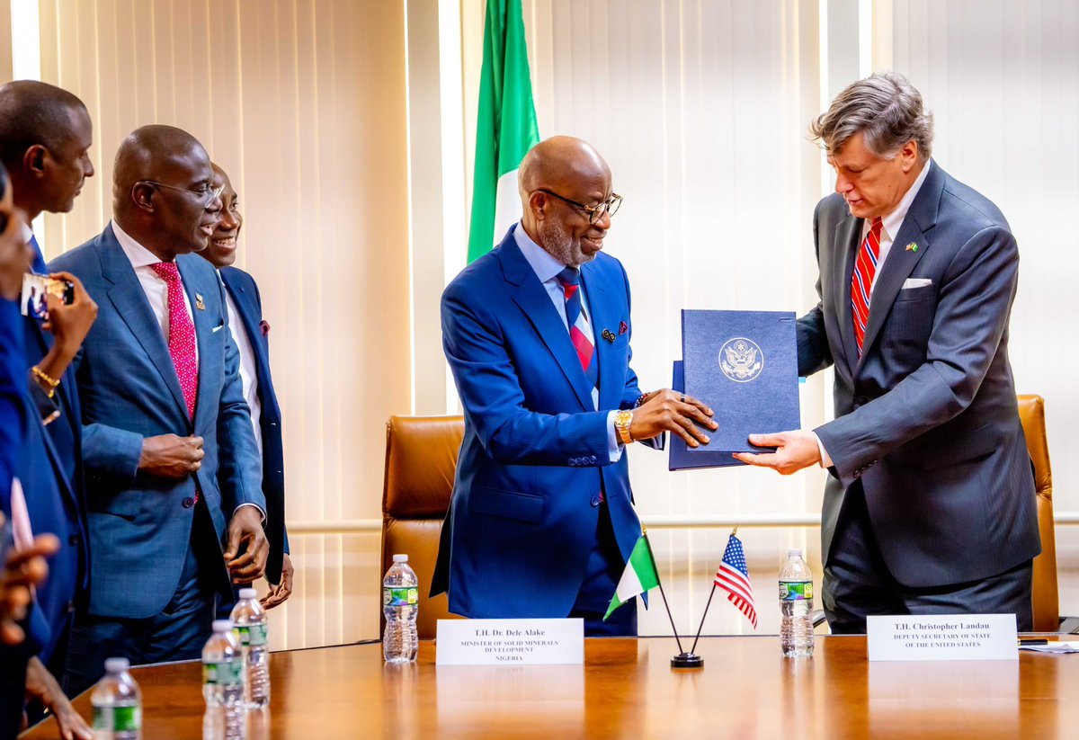 jidesanwoolu's tweet photo. I was in the room at Nigeria’s Mission House in New York on Wednesday when we took an important step forward for our economy.

Our Minister of Solid Minerals Development, Hon. @AlakeDele and US Deputy Secretary of State Christopher Landau signed a new framework to deepen investment in Nigeria’s $700 billion mineral resources.

The focus of the framework is to move beyond simply exporting raw materials by building a stronger local value chain through processing, exploration, better infrastructure and technical capacity.

This will help us turn Nigeria’s mineral wealth into lasting growth and support President Bola Ahmed Tinubu’s Renewed Hope Agenda to diversify our economy.

It was encouraging to witness this firsthand. We must keep working to ensure that opportunities like this create real benefits for our people in Lagos and across Nigeria.