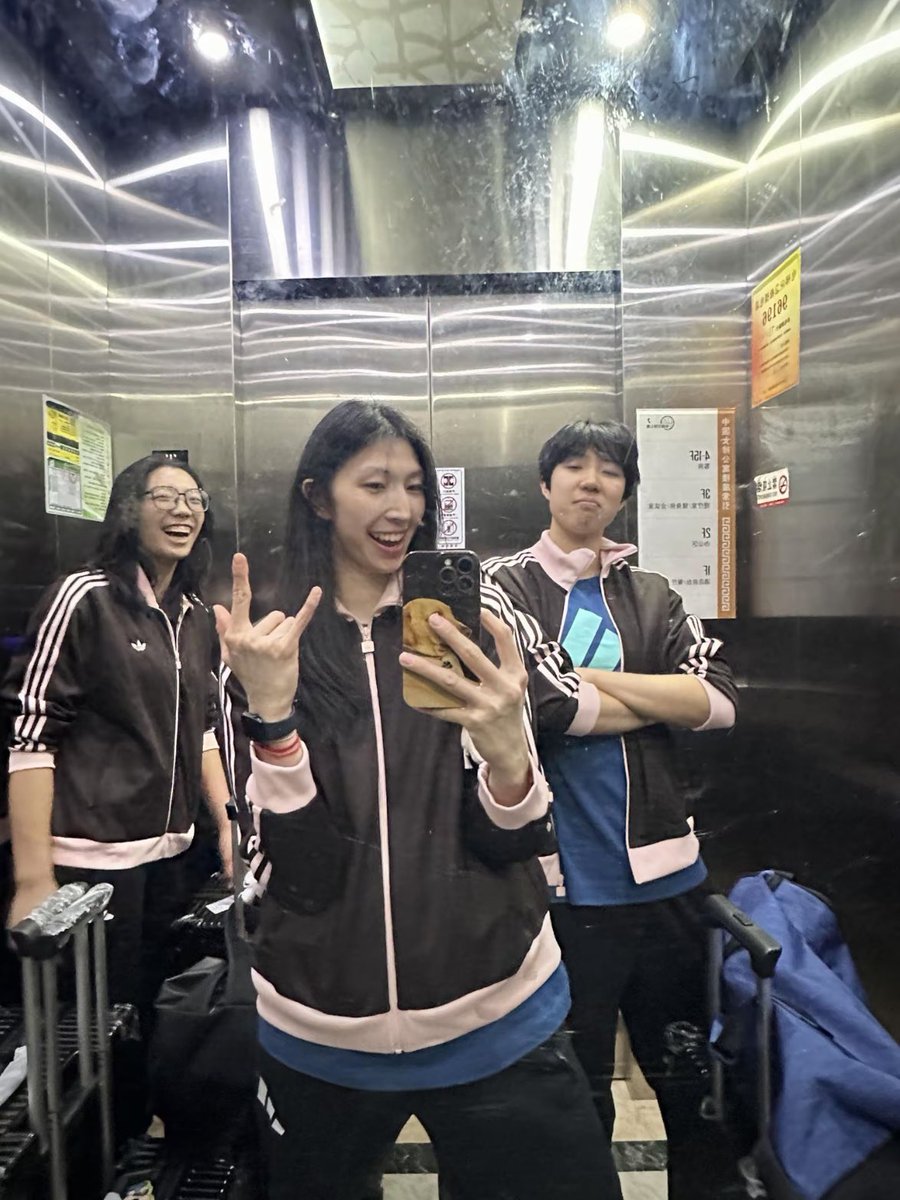 zhuniperting's tweet photo. ละมาเป้นliveจั้นเอ้นดุ https://t.co/knsGRkasTX